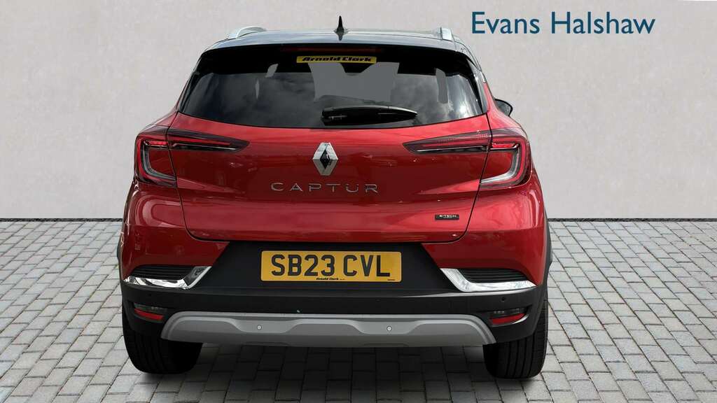 Renault Captur 1.6 E-tech Full Hybrid 145 Techno 2023 Red #4