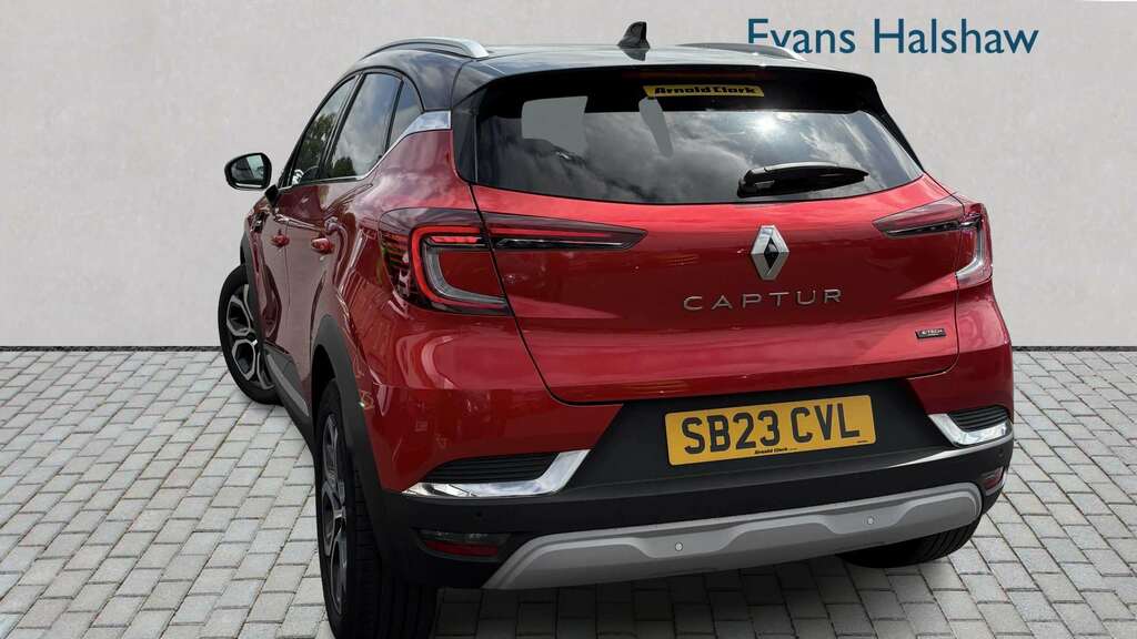 Renault Captur 1.6 E-tech Full Hybrid 145 Techno 2023 Red #2