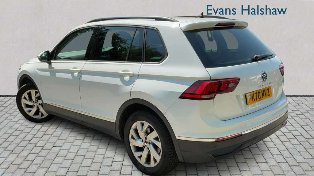 Volkswagen Tiguan 1.5 Tsi 150 Life Dsg 2020 White #2