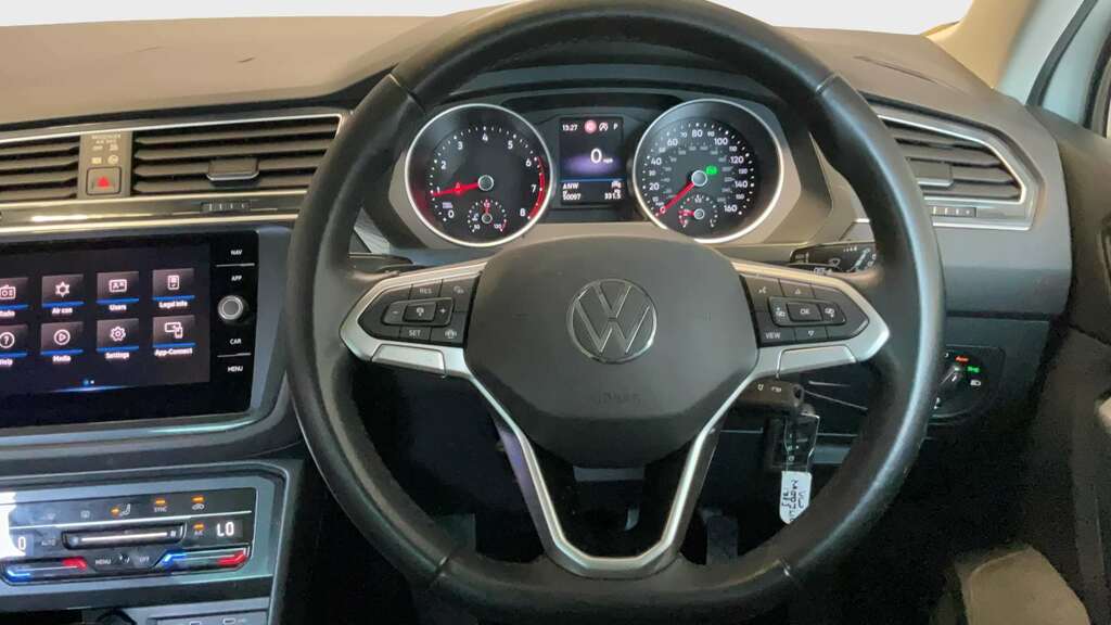 Volkswagen Tiguan 1.5 Tsi 150 R-line Dsg Black #8