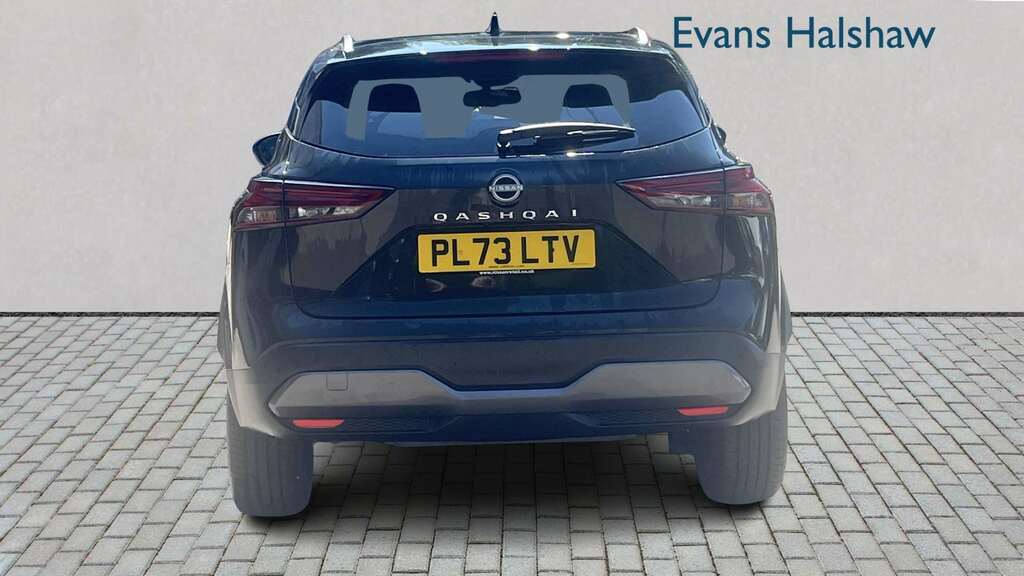 Nissan Qashqai 1.3 Dig-t Mh N-connecta 2023 Black #4