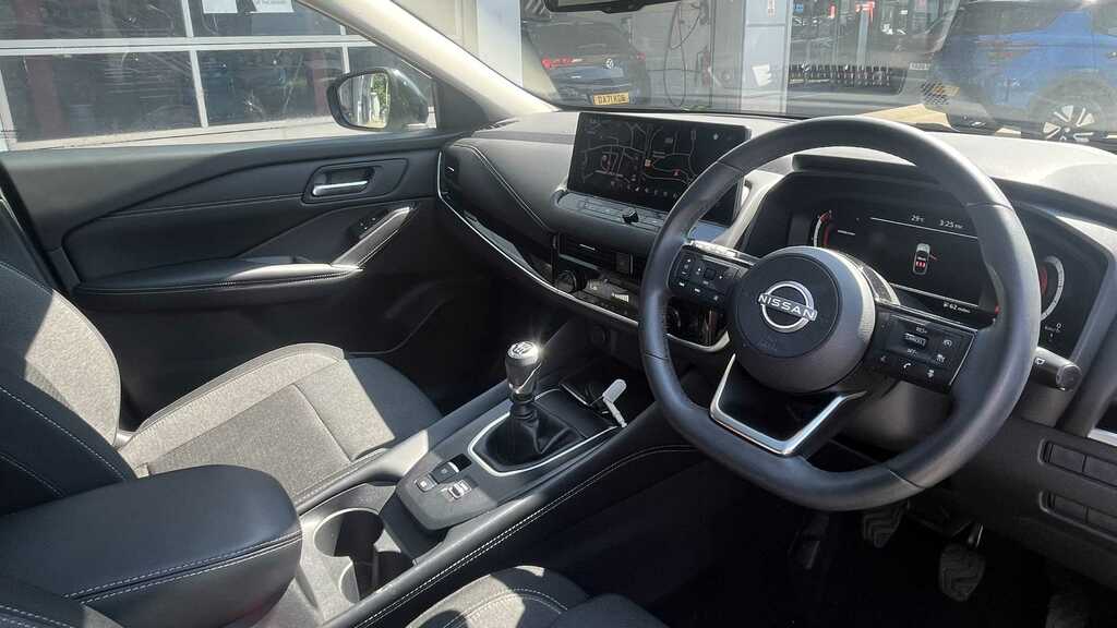 Nissan Qashqai 1.3 Dig-t Mh N-connecta 2023 Black #6