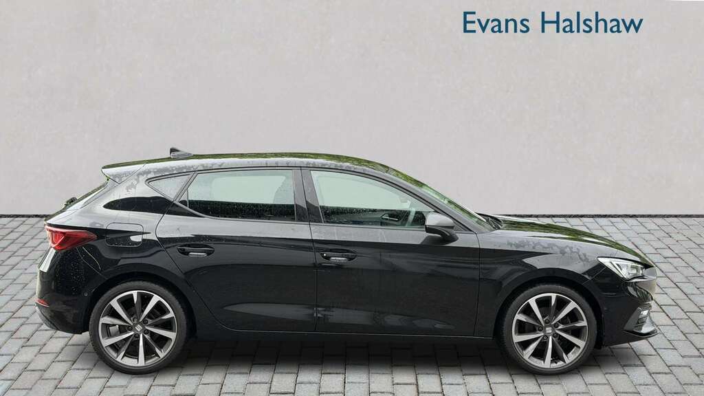 Seat Leon 1.5 Etsi 150 Fr Sport Dsg 2022 Black #2