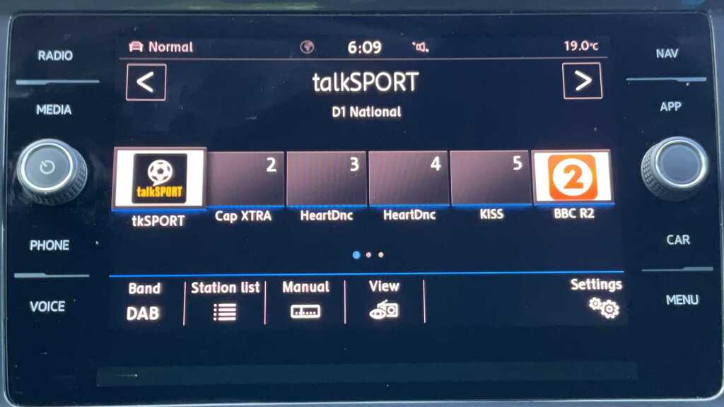 Volkswagen Tiguan 2.0 Tdi 150Ps R-line Tech Scr Tai Black #16