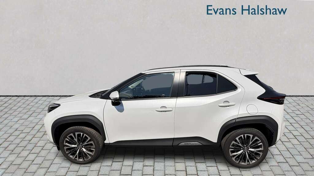 Toyota Yaris Cross 1.5 Hybrid Excel Cvt 2025 White #4
