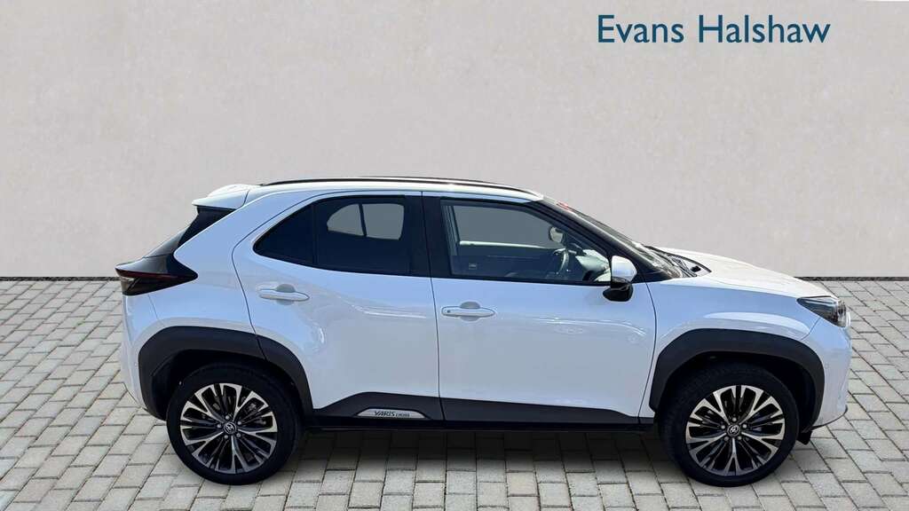 Toyota Yaris Cross 1.5 Hybrid Excel Cvt 2025 White #6