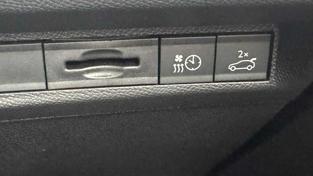 Peugeot 408 1.2 Hybrid 136 Gt E-dsc6 Black #16