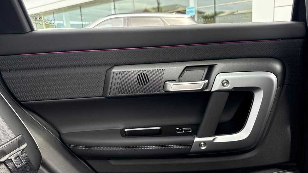 Omoda 7 Phev Auto White #15