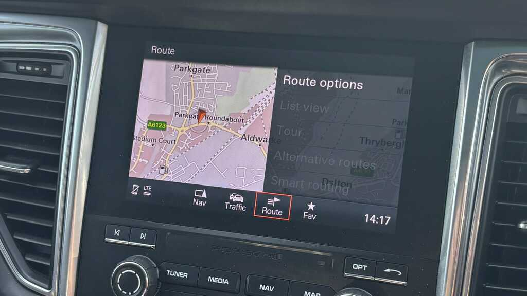 Porsche Macan Macan Turbo 3.6 V6 T 400 Hp 12000 Of Po White #18