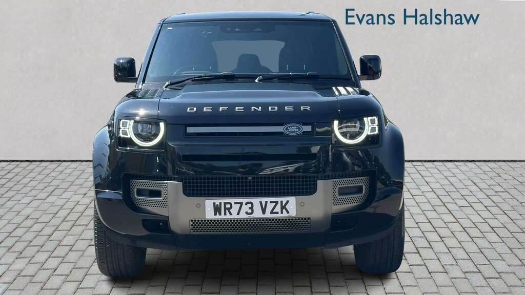 Land Rover Defender 110 2.0 P400e X-dynamic Se 110 2023 Black #2