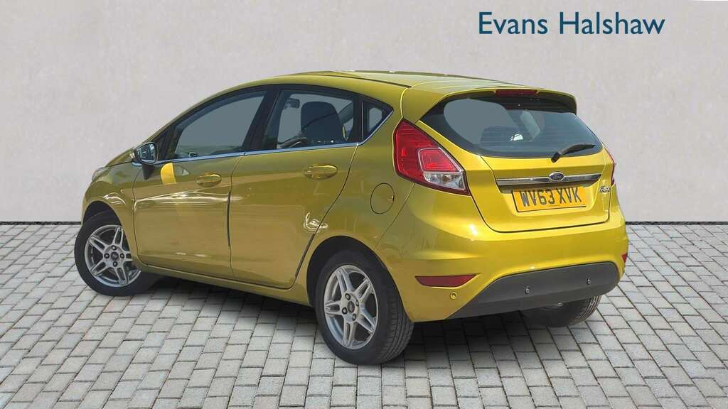 Ford Fiesta 1.25 82 Zetec 2013 Yellow