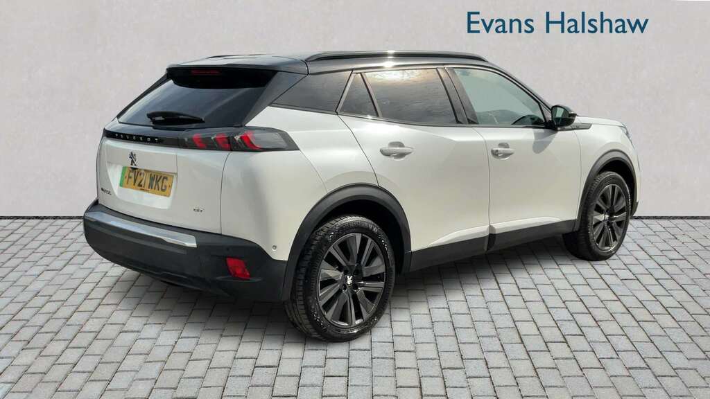 Peugeot e-2008 100Kw Gt Premium 50Kwh 2021 White #2