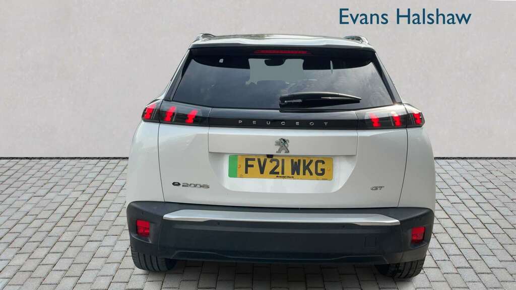 Peugeot e-2008 100Kw Gt Premium 50Kwh 2021 White #4