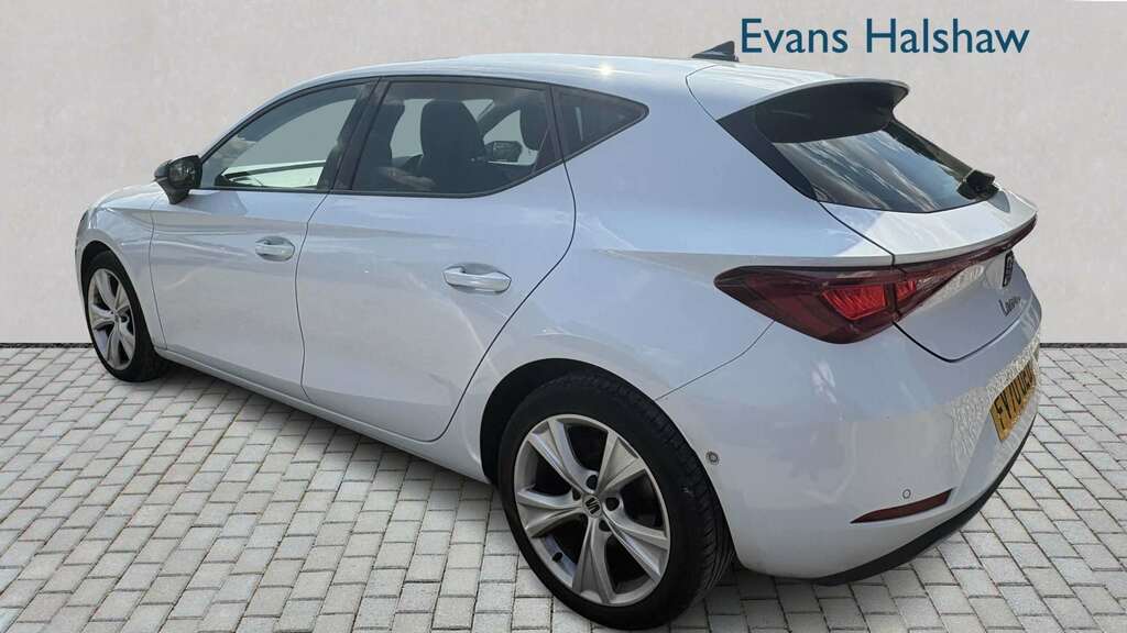Seat Leon 1.5 Tsi Evo Fr 2021 FV70UED White #3