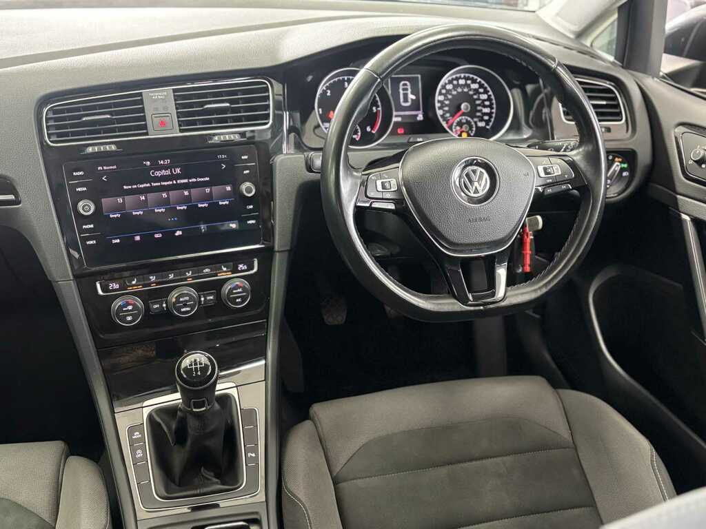 Volkswagen Golf Golf 8 Life 1.5 Tsi 130Ps 6-Speed F Yellow #13
