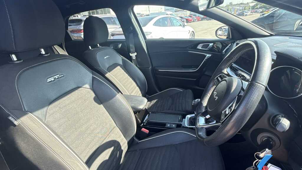 Kia Xceed 1.5T Gdi Isg Gt-line 2024 MK24OOJ Black #3