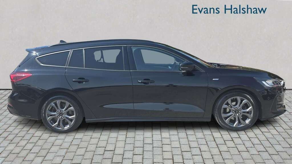 Ford Focus 1.0 Ecoboost Hybrid Mhev St-line 2024 LG74KJZ Black #4