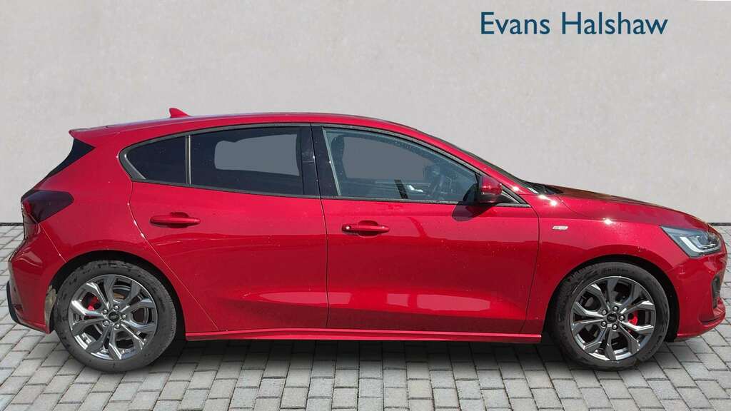 Ford Focus 1.0 Ecoboost Hybrid Mhev St-line 2024 Red #4