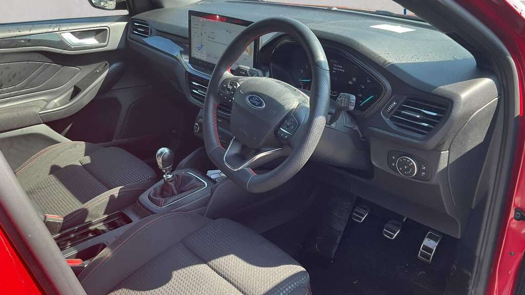 Ford Focus 1.0 Ecoboost Hybrid Mhev St-line 2024 Red #6