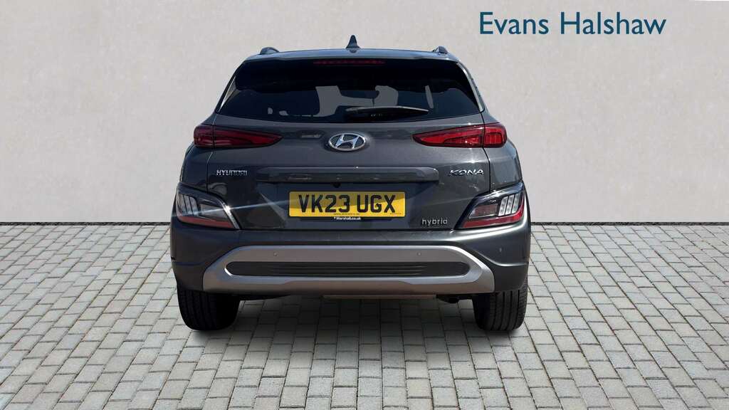 Hyundai Kona 1.6 Gdi Hybrid Premium Dct 2023 Grey #4