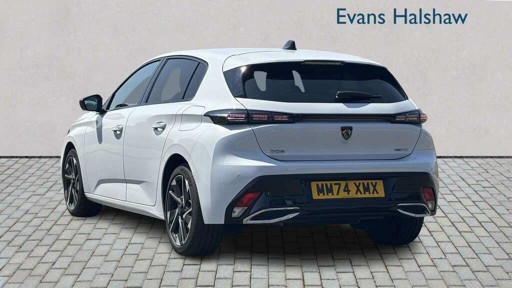 Peugeot 308 1.6 Plug-in Hybrid Allure E-eat8 2024 White #2
