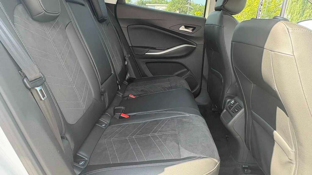 Vauxhall Grandland 1.2 Mhev Ultimate Suv Hybrid E-dct Euro Black #9