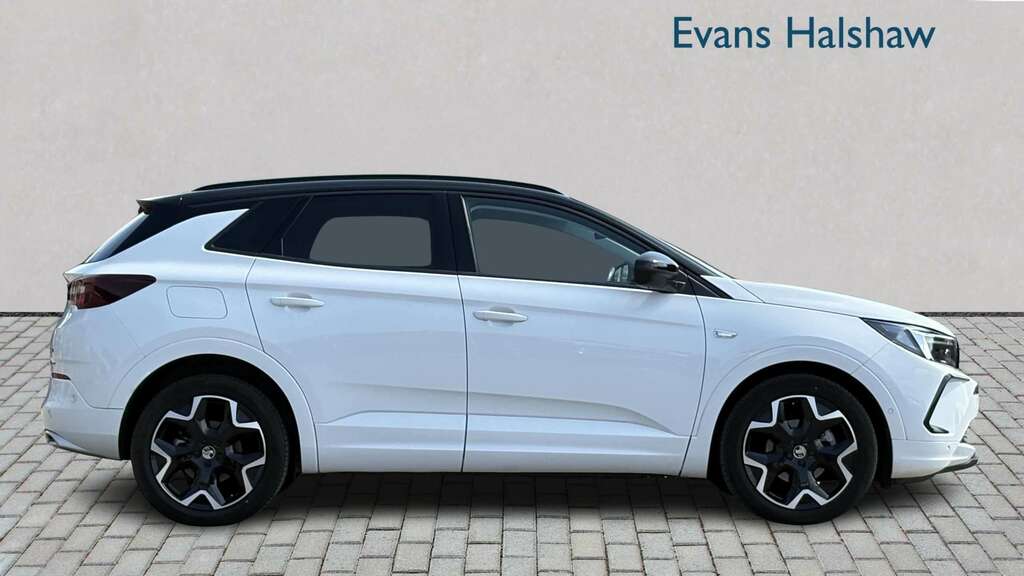 Vauxhall Grandland 1.2 Hybrid 136 Ultimate E-dct6 2024 White #5