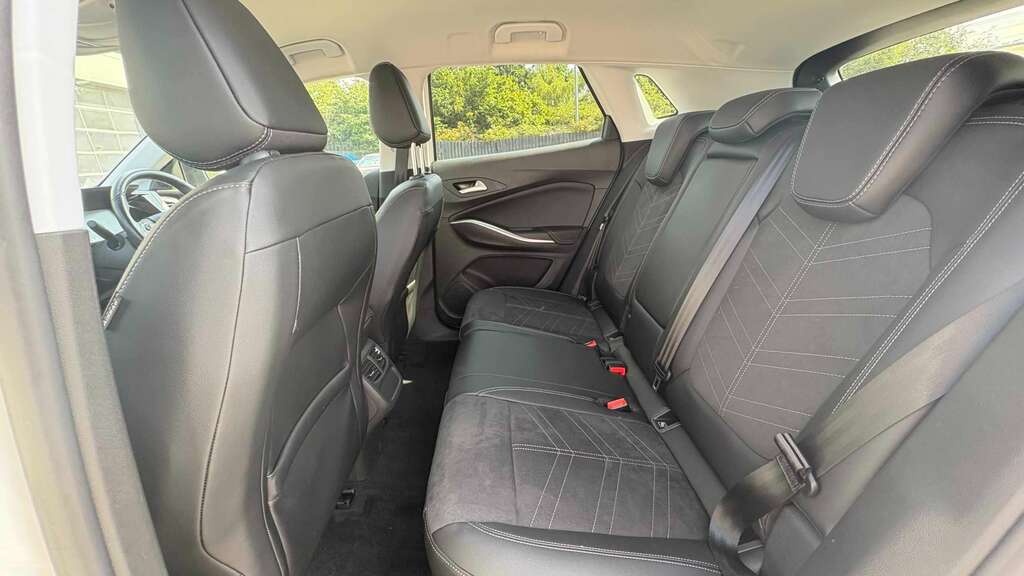 Vauxhall Grandland 1.2 Mhev Ultimate Suv Hybrid E-dct Euro Black #11