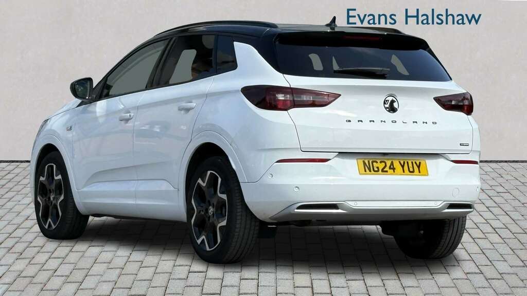 Vauxhall Grandland 1.2 Hybrid 136 Ultimate E-dct6 2024 White #2