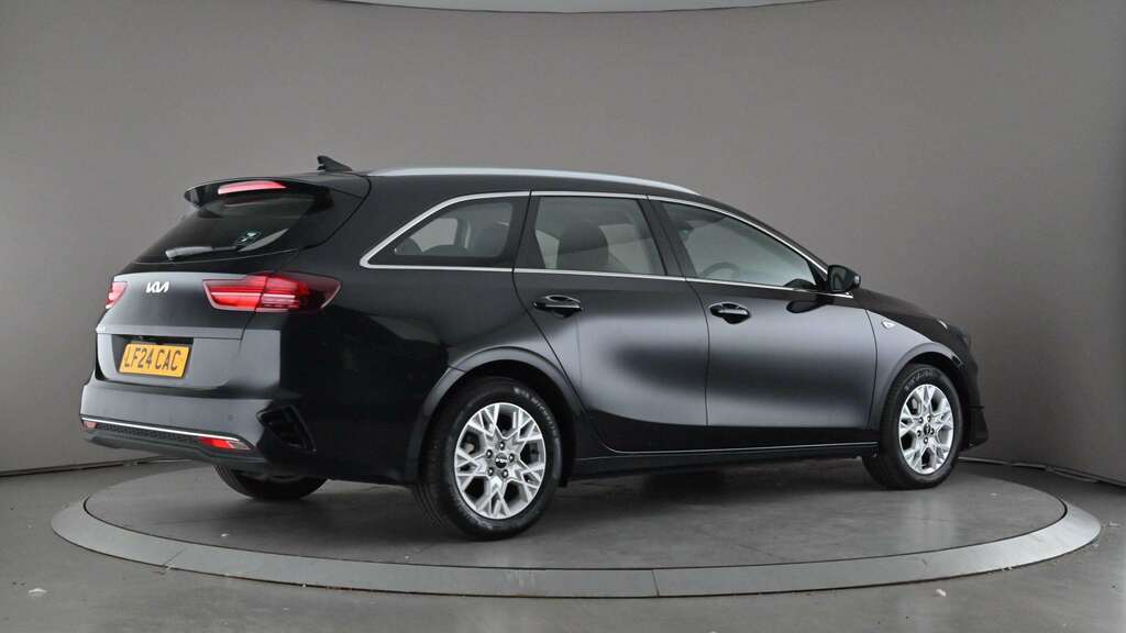 Kia Ceed 1.5T Gdi Isg 138 2 2024 Black #6