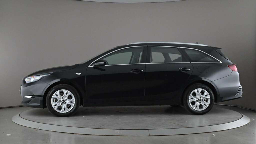 Kia Ceed 1.5T Gdi Isg 138 2 2024 Black #4