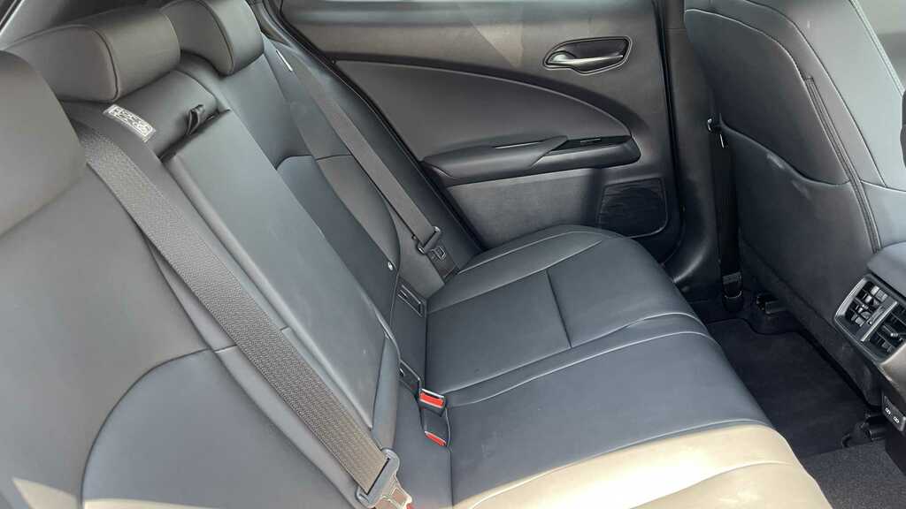 Lexus UX 2.0 250H F Sport Suv Hybrid E Cvt 184 White #17