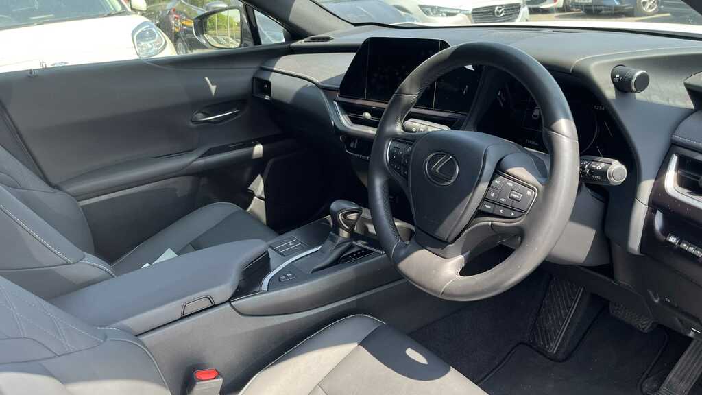 Lexus UX 2.0 250H F Sport Suv Hybrid E Cvt 184 White #10