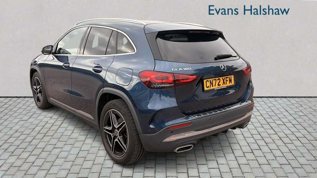 Mercedes-Benz GLA Class 180 Amg Line Executive 2023 CN72XFM Blue #2