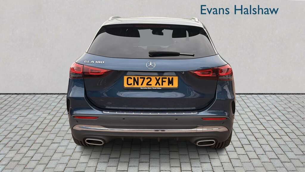 Mercedes-Benz GLA Class 180 Amg Line Executive 2023 CN72XFM Blue #3