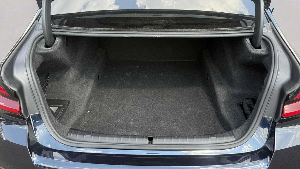 BMW 5 Series 520D Mht M Sport Step 2023 Black #4