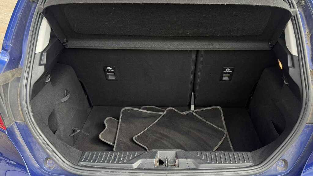 Ford Fiesta Ford Fiesta 1.1 Fiesta Zetec Blue #9