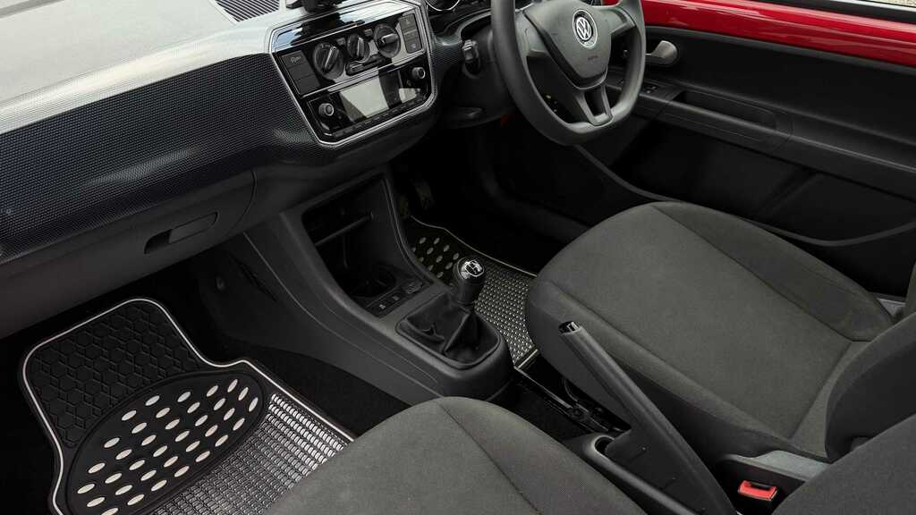 Volkswagen Up Move Tech Edition Red #11