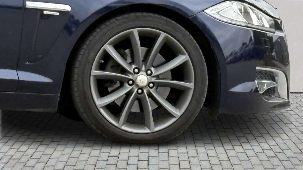 Jaguar XF 2.2D R-sport Black Sportbrake Euro 5 Ss White #7