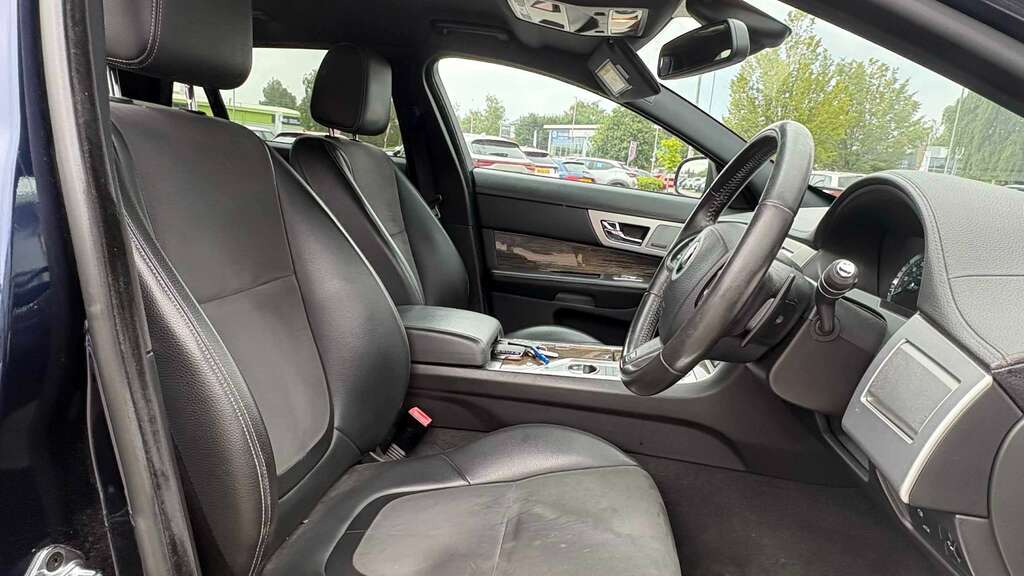Jaguar XF 2.2D R-sport Black Sportbrake Euro 5 Ss White #9
