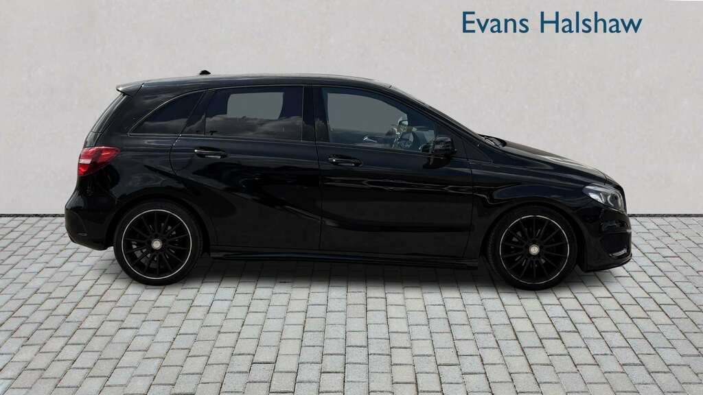 Mercedes-Benz B Class B180d Amg Line Premium 2017 Black #3