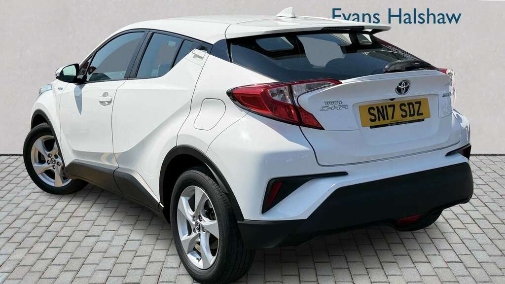 Toyota C-Hr 1.8 Hybrid Icon Cvt Leathernav 2017 White