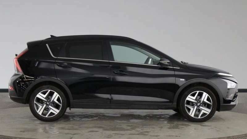 Hyundai Bayon 1.0 Tgdi 48V Mhev Premium 2023 Black #3