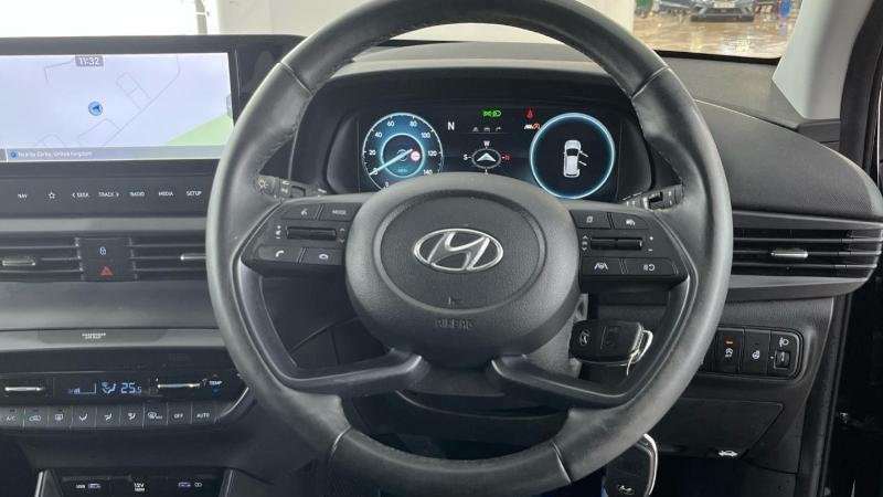 Hyundai Bayon 1.0 Tgdi 48V Mhev Premium 2023 Black #4