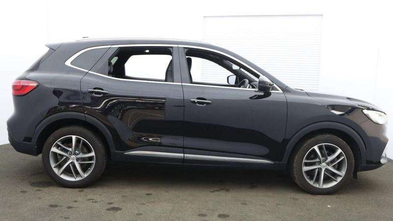 MG HS 1.5 T-gdi Exclusive Dct 2023 YC23GWW Black #2