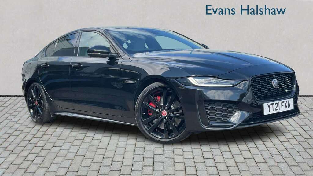 Jaguar XE 2.0 D200 R-dynamic Black 2021 Black