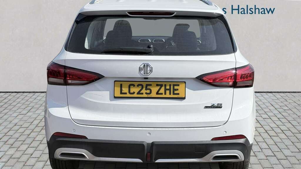 MG ZS 1.5 Hybrid Se 2025 White #5