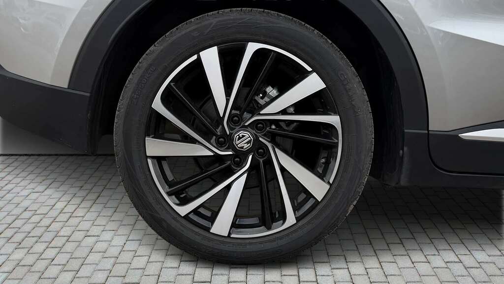 MG ZS 1.5 Hybrid Trophy 2025 Silver #6