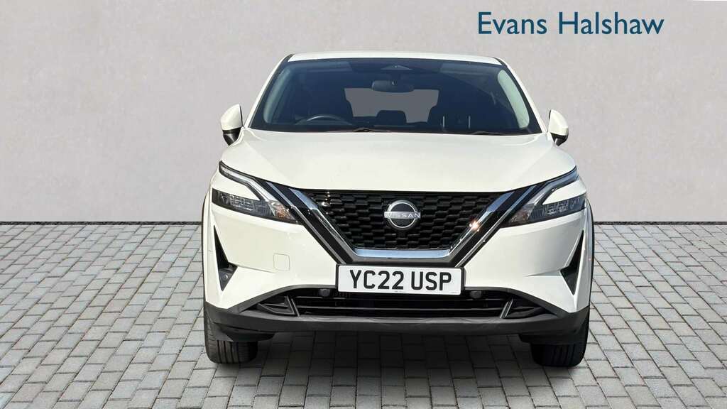 Nissan Qashqai 1.3 Dig-t Mh 158 Acenta Premium Xtronic 2022 White #3