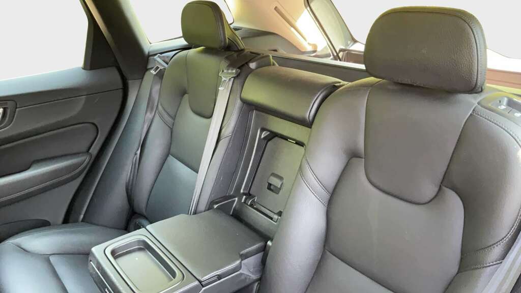 Volvo XC60 Volvo Estate 2.0 D4 Momentum Awd Geartr Grey #14
